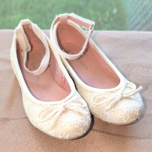 Falls Creek Cream Kids Dress Shoes with Bow